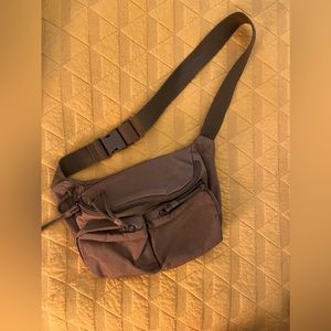 Universal Thread Olive Green Fanny Pack